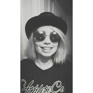 Meet your Posher, Sevben